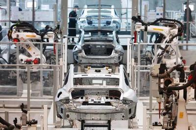 探秘小米汽車工廠 一輛小米SU7的誕生之旅，從涂裝工程看匠心工藝
