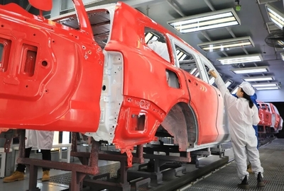 荊門招商捷報頻傳，長城汽車荊門工廠即將下線首批“一定紅”坦克500Hi4-Z，涂裝工程彰顯產業升級新動力
